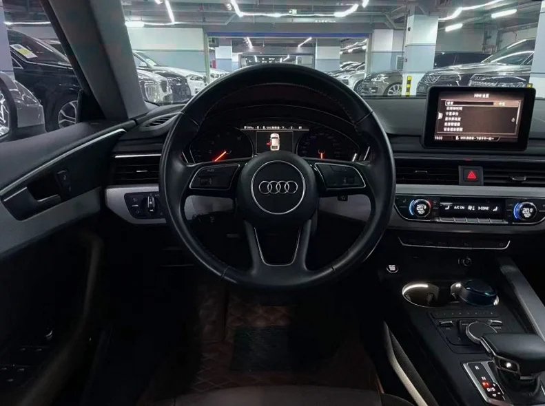 奥迪A5 后面外观一