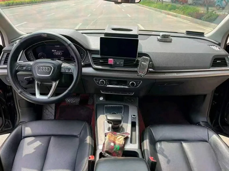 奥迪Q5 内饰前排