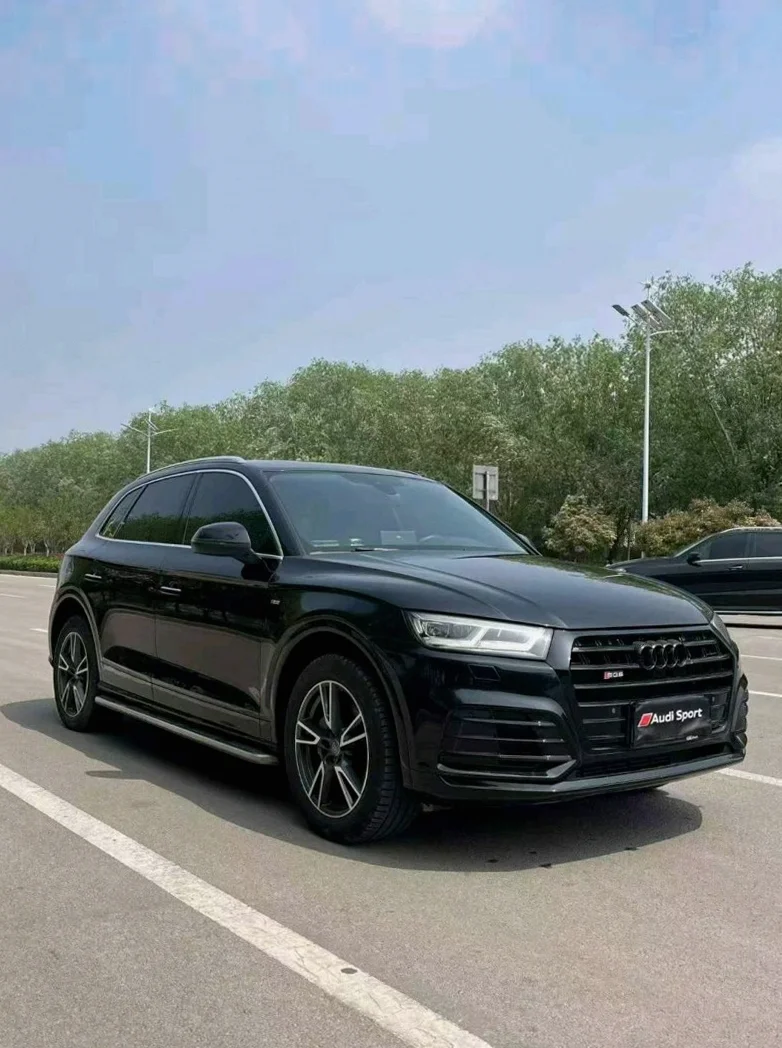 奥迪Q5 正面外观二