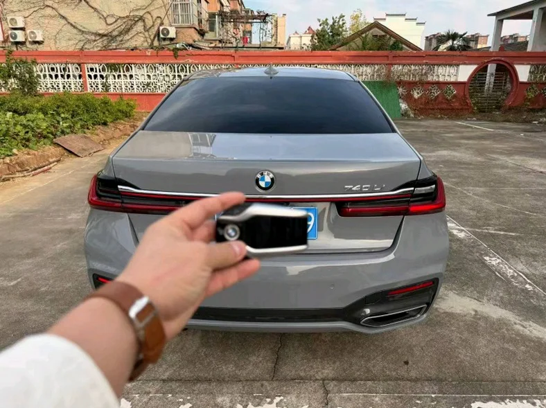 宝马7系 驾驶室