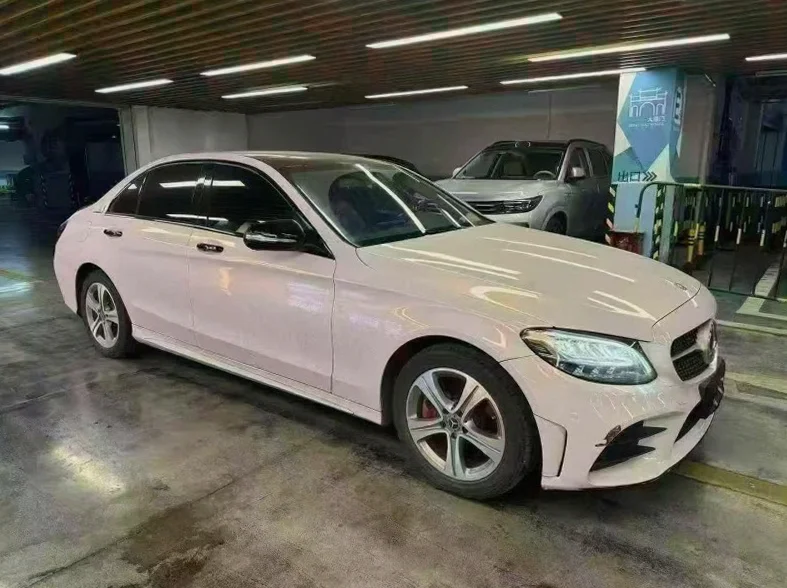 奔驰C 正面外观二