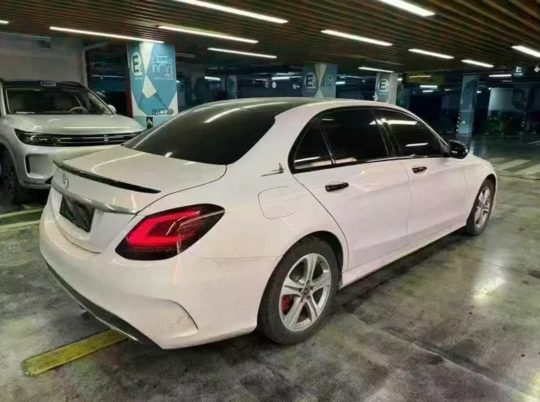 奔驰C 内饰前排