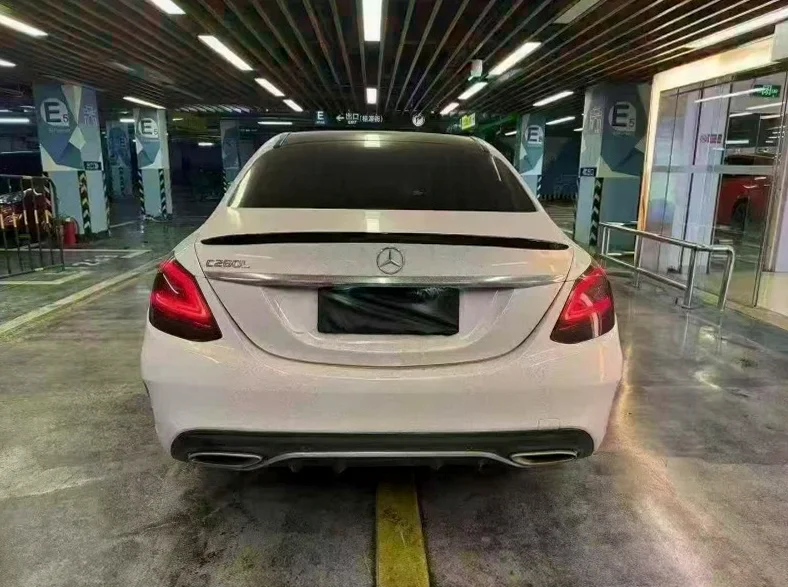 奔驰C 内饰后排