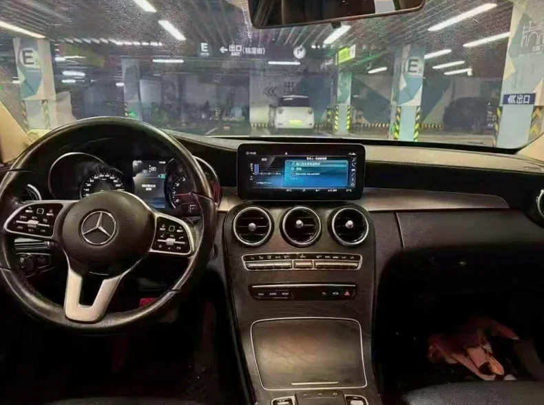 奔驰C 后面外观二