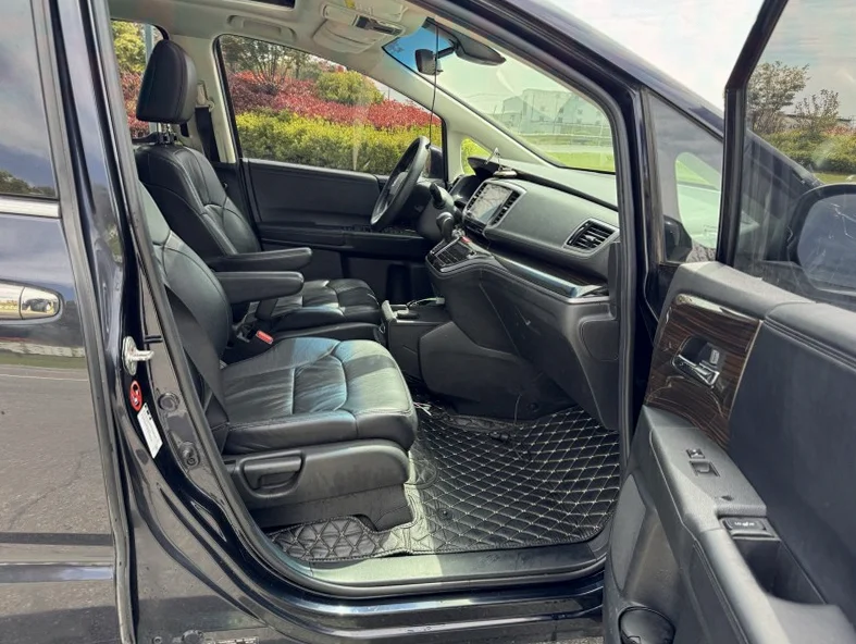 本田奥德赛 驾驶室