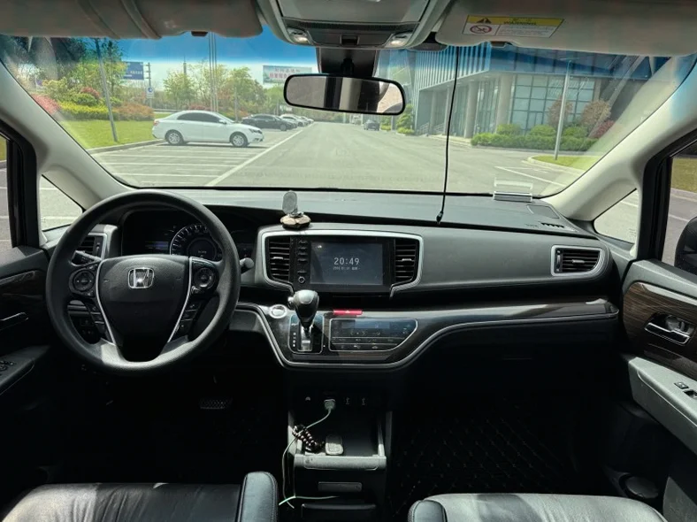 本田奥德赛 内饰后排