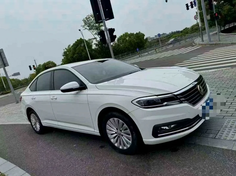 大众朗逸 正面外观三