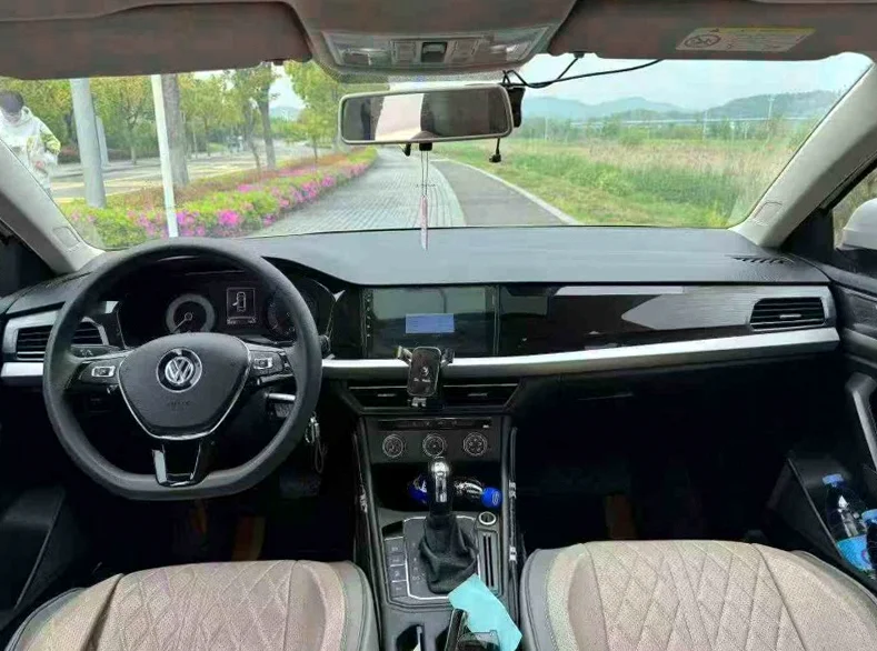 大众朗逸 后面外观一