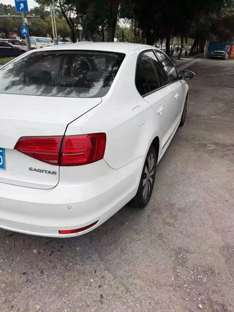 大众速腾 内饰前排