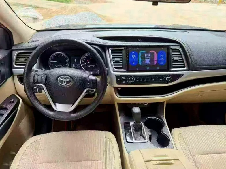 丰田汉兰达 内饰前排