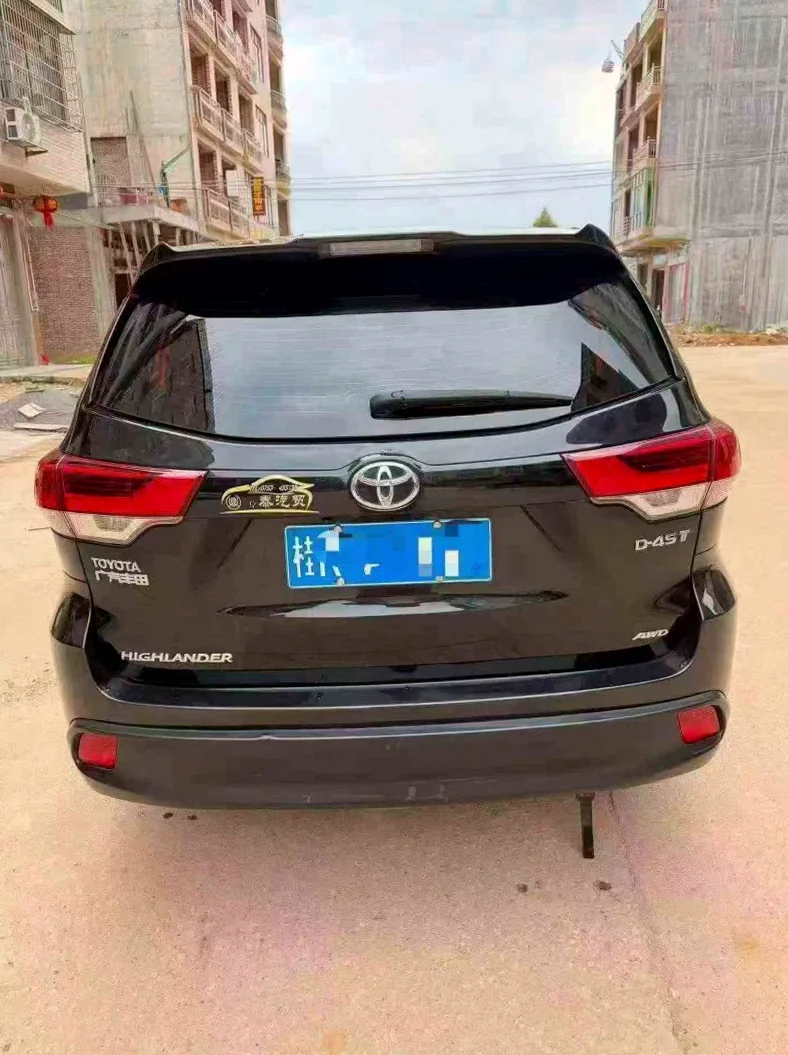 丰田汉兰达 驾驶室