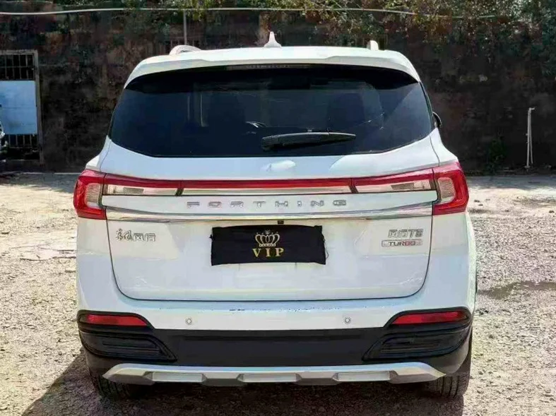 风行东风 内饰后排