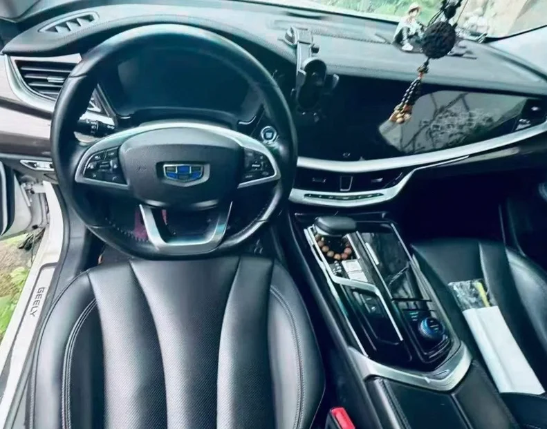 吉利博瑞 后面外观三