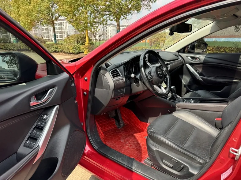 马自达阿特兹 后面外观三