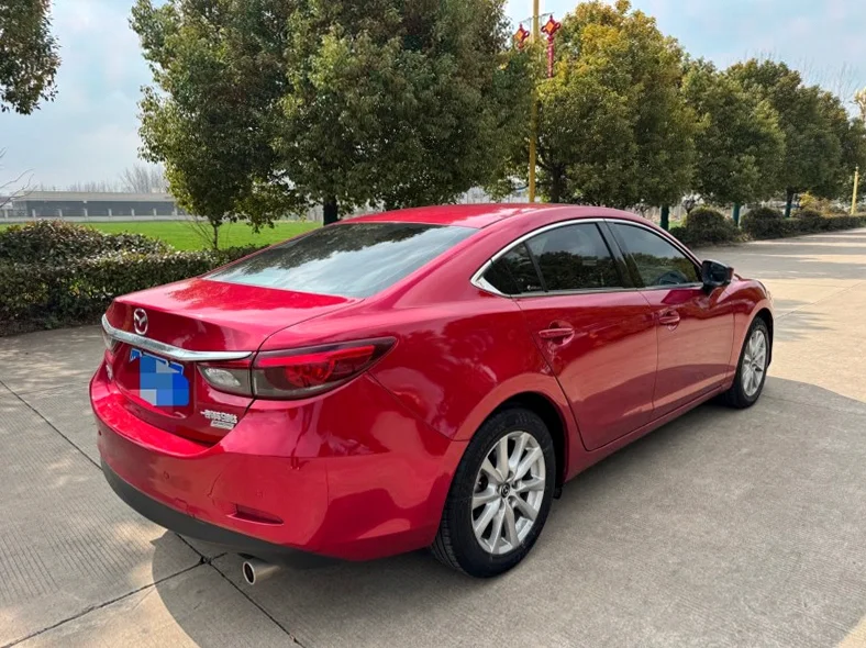 马自达阿特兹 后面外观二