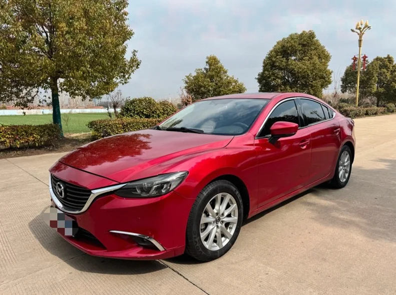 马自达阿特兹 正面外观二