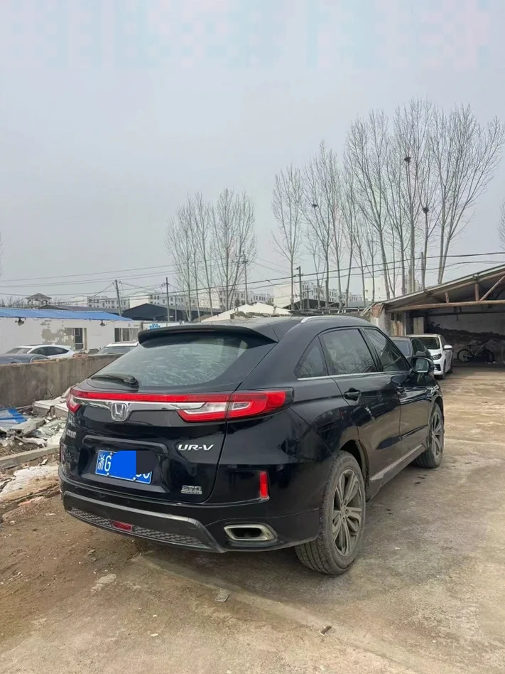 本田URV 后面外观二