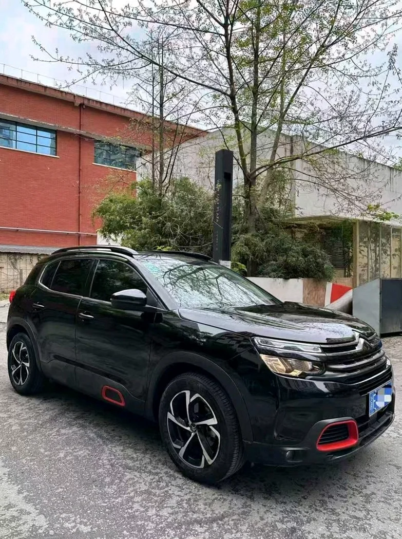 雪铁龙C5 正面外观三