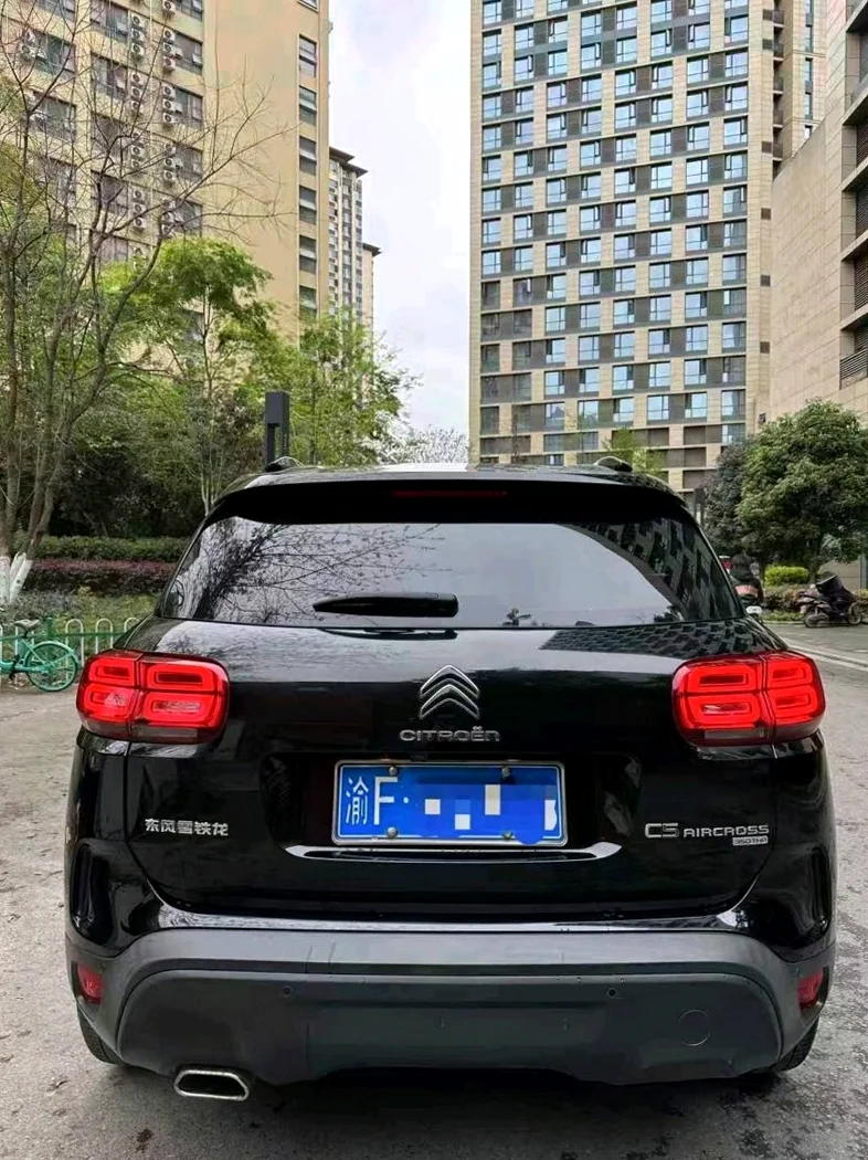 雪铁龙C5 内饰后排