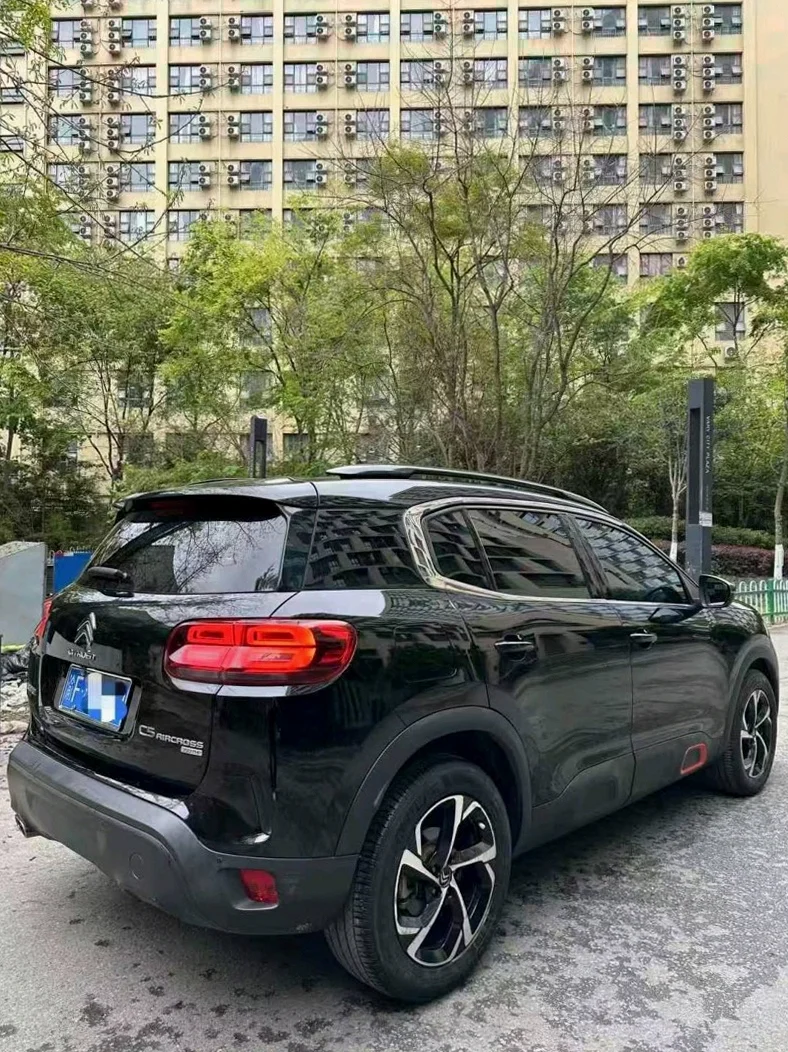 雪铁龙C5 驾驶室