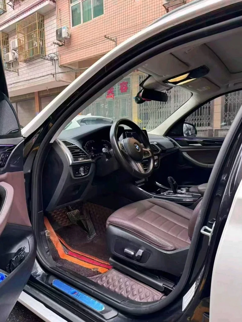 宝马X3 正面外观三