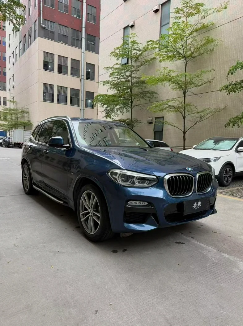 宝马X3 正面外观二