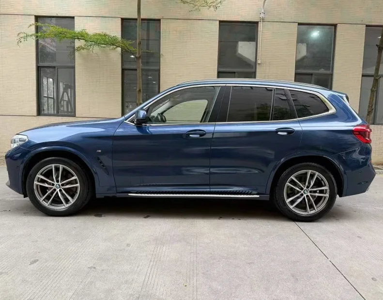 宝马X3 后面外观一