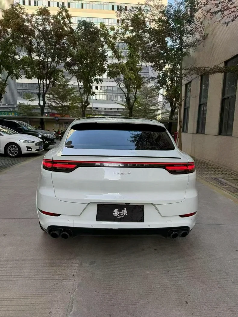 保时捷卡宴 后面外观二