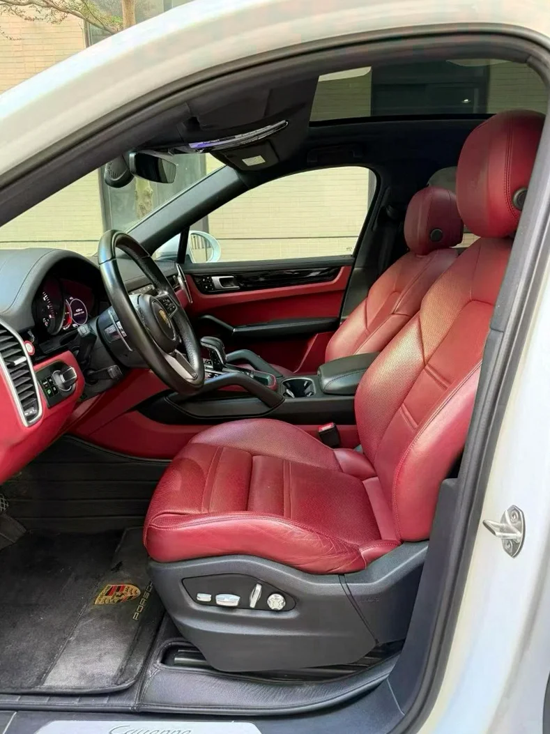 保时捷卡宴 后面外观三