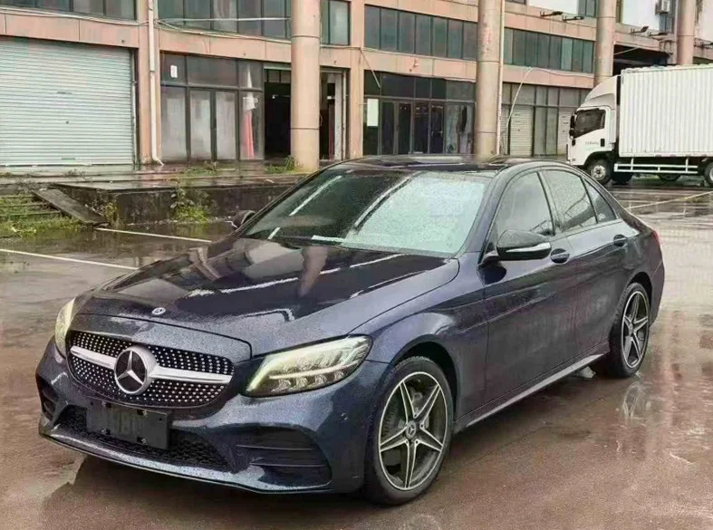 奔驰C 正面外观三