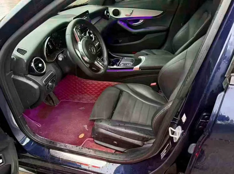 奔驰C 后面外观二