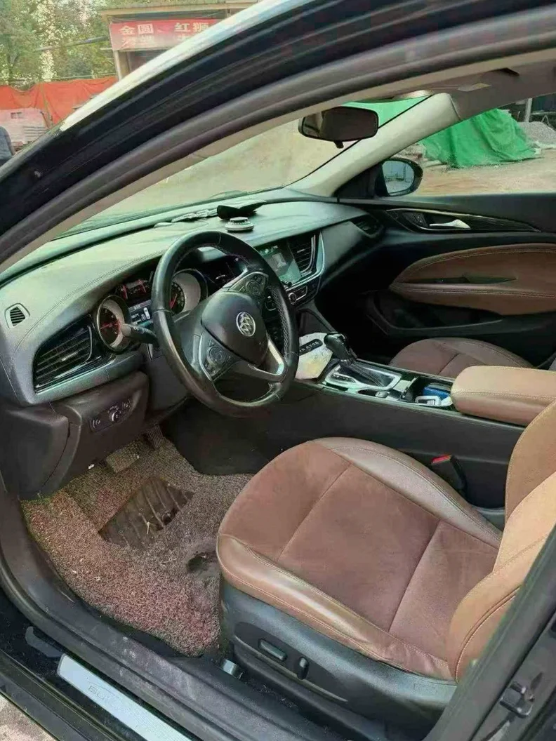 别克君威 后面外观三