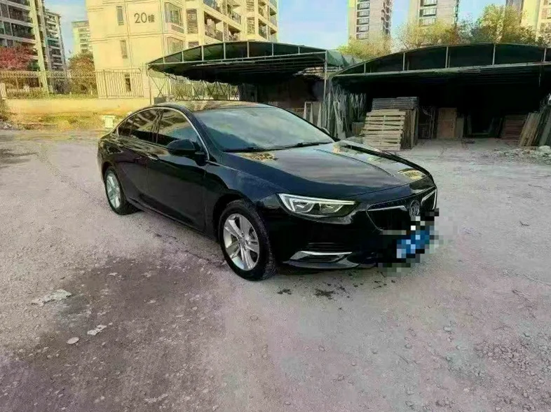 别克君威 正面外观二