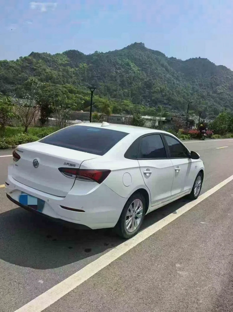 别克威朗 内饰后排