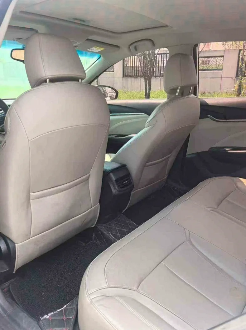 别克威朗 后面外观二