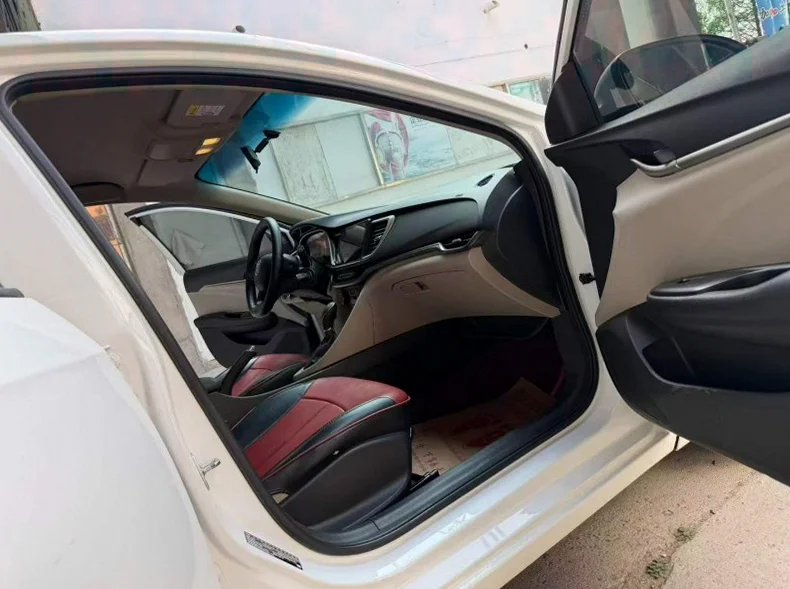 别克英朗 后面外观三