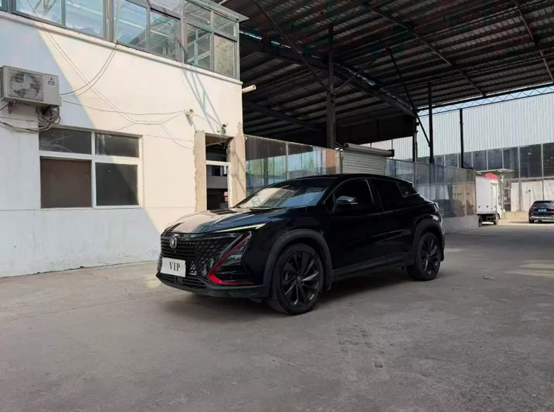 长安汽车UNI 正面外观二