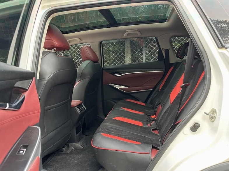 长安汽车CS75 后面外观二