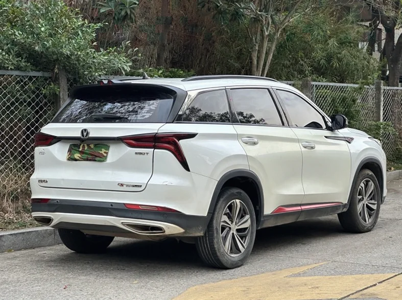 长安汽车CS75 内饰后排