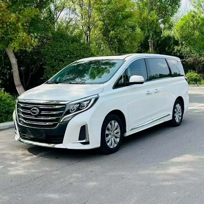 传祺M8 正面外观二