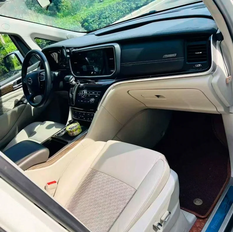 传祺M8 后面外观一