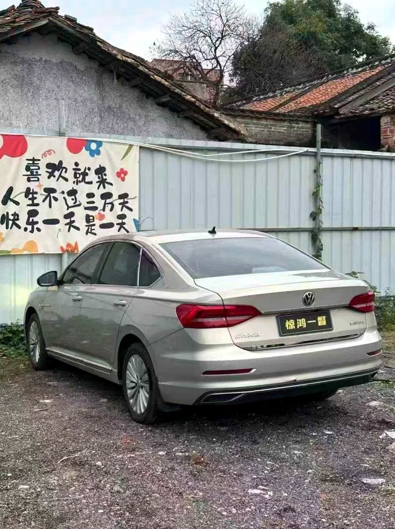 大众朗逸 后面外观一