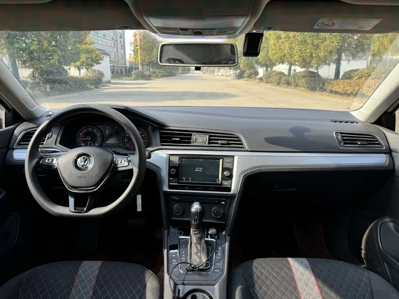 大众凌渡 驾驶室