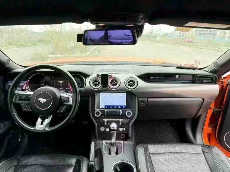 福特野马 后面外观三