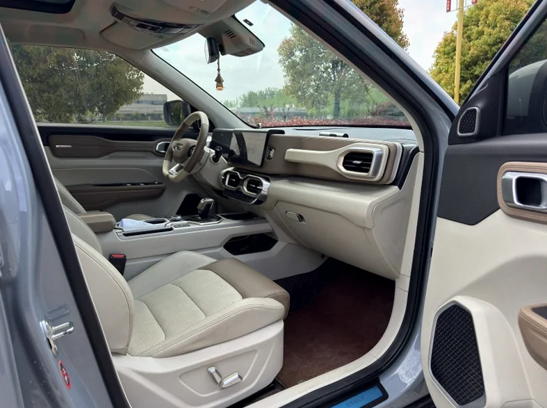 吉利icon 内饰后排