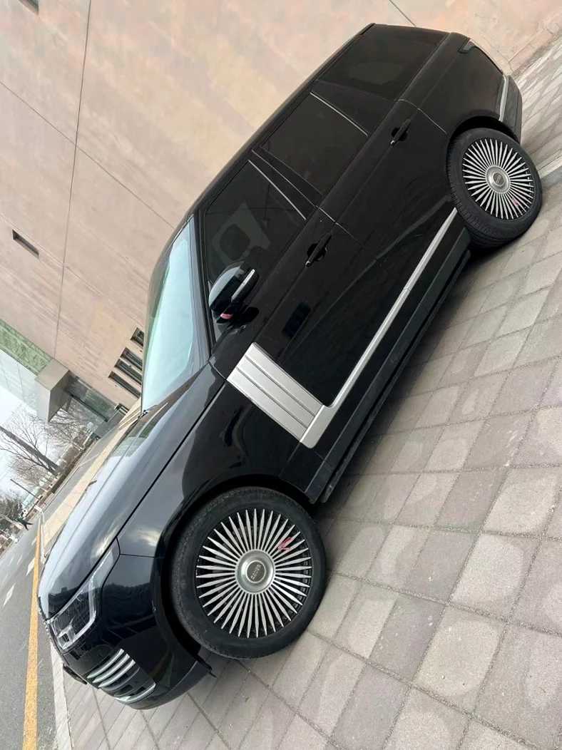 路虎揽胜行政 后面外观三