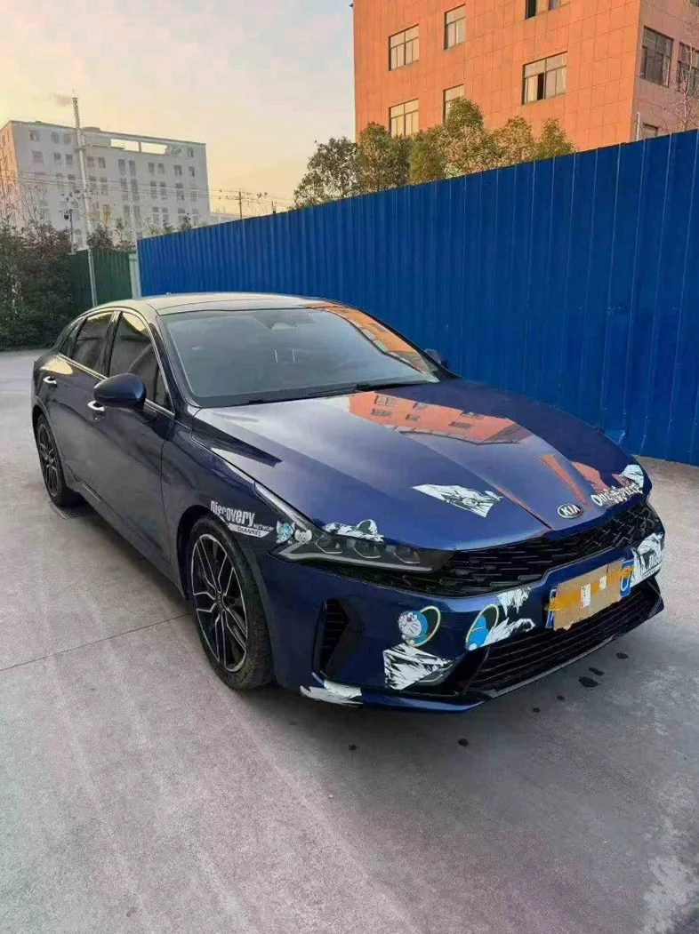 起亚K5 正面外观三