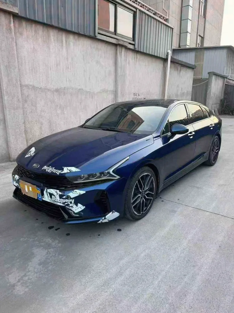 起亚K5 正面外观二