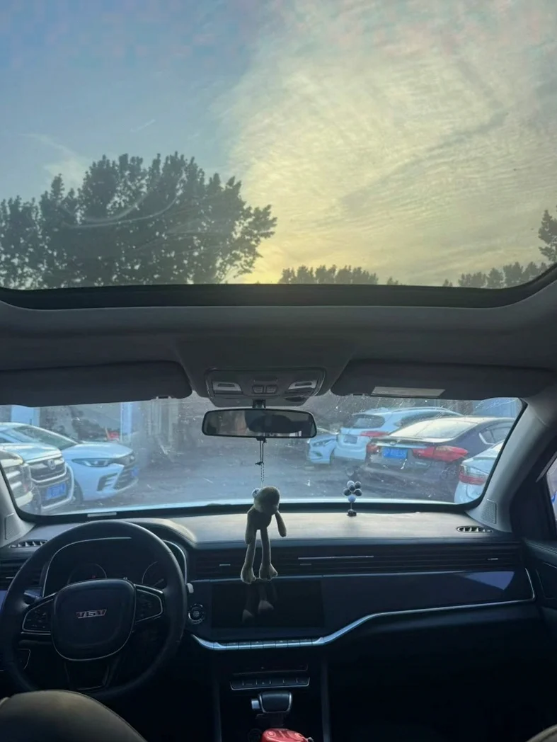 潍柴汽车U70 驾驶室