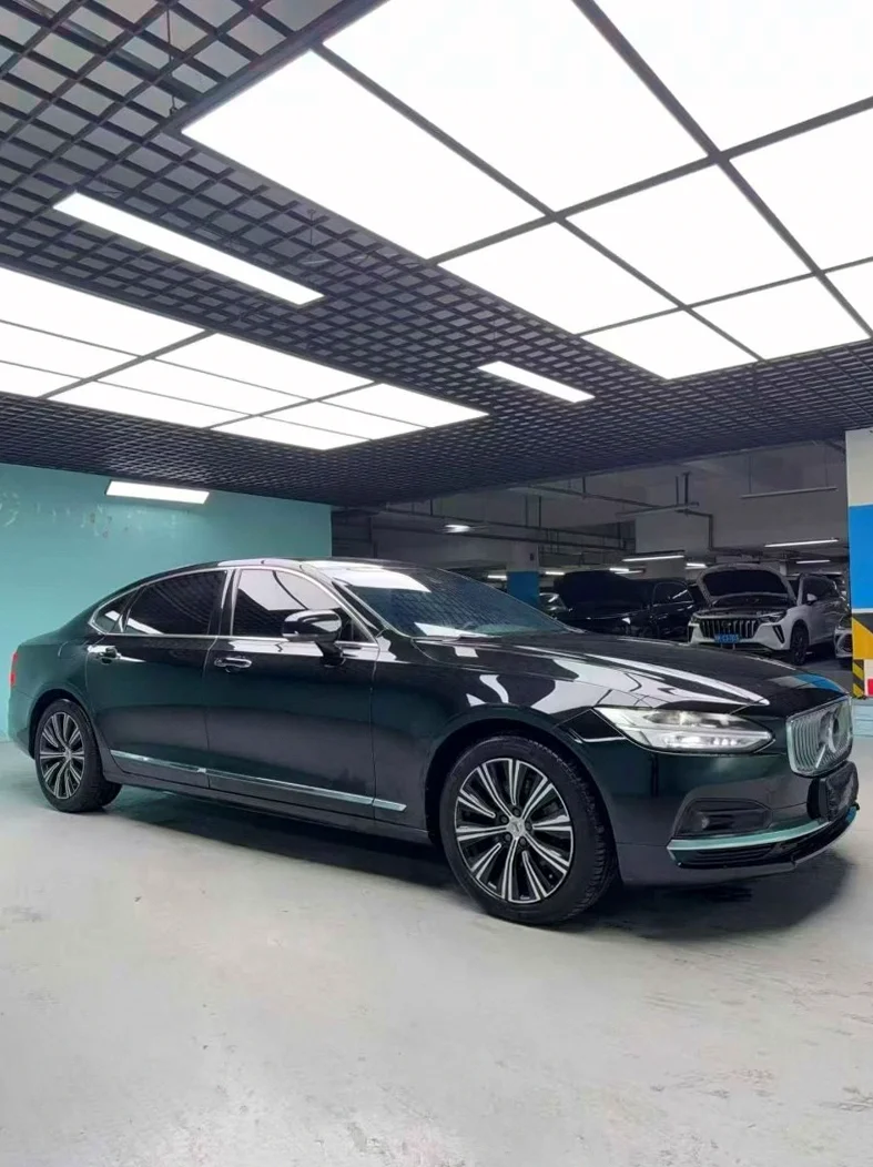 沃尔沃S90 正面外观三